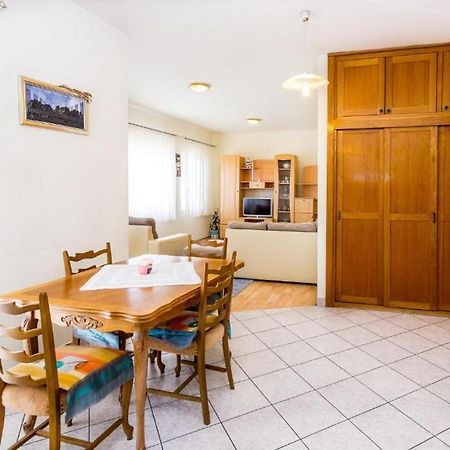 Apartments Magdales Omiš Zewnętrze zdjęcie