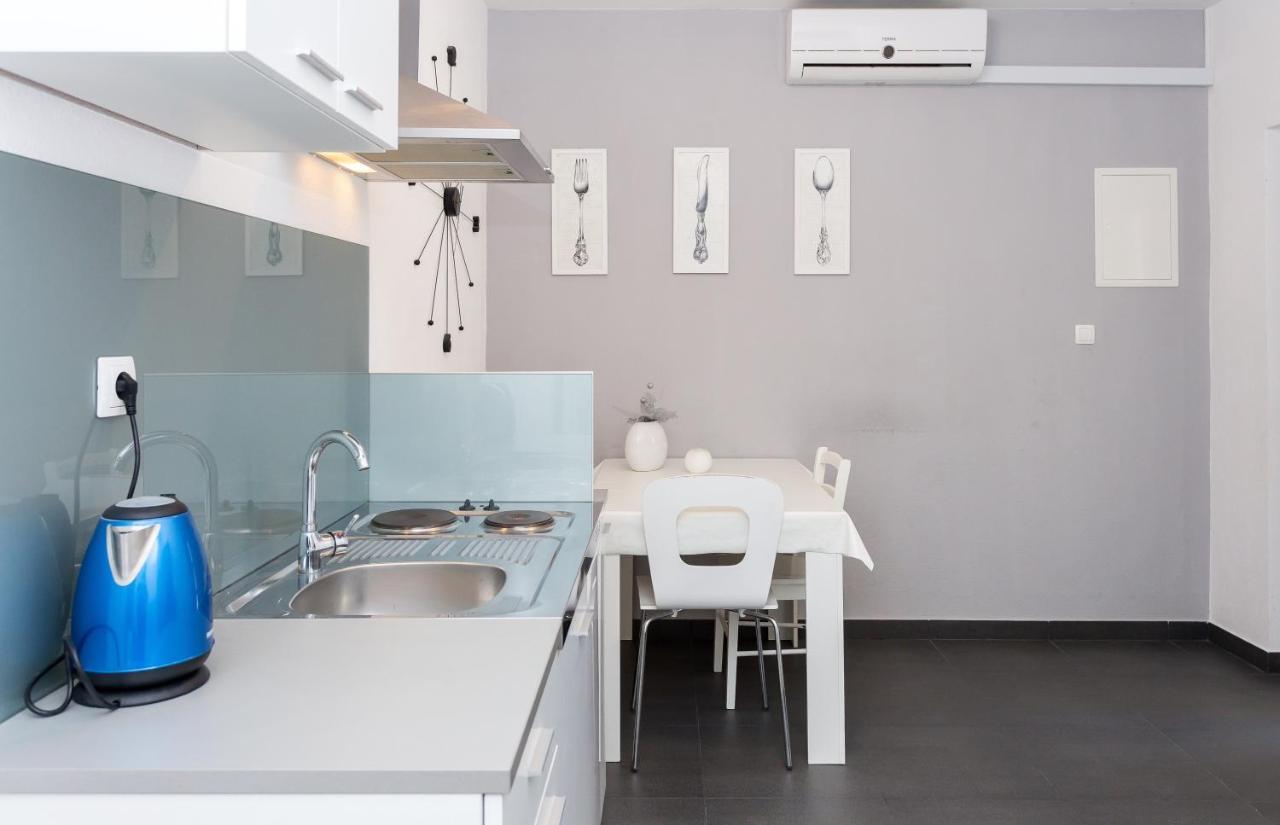 Apartments Magdales Omiš Pokój zdjęcie