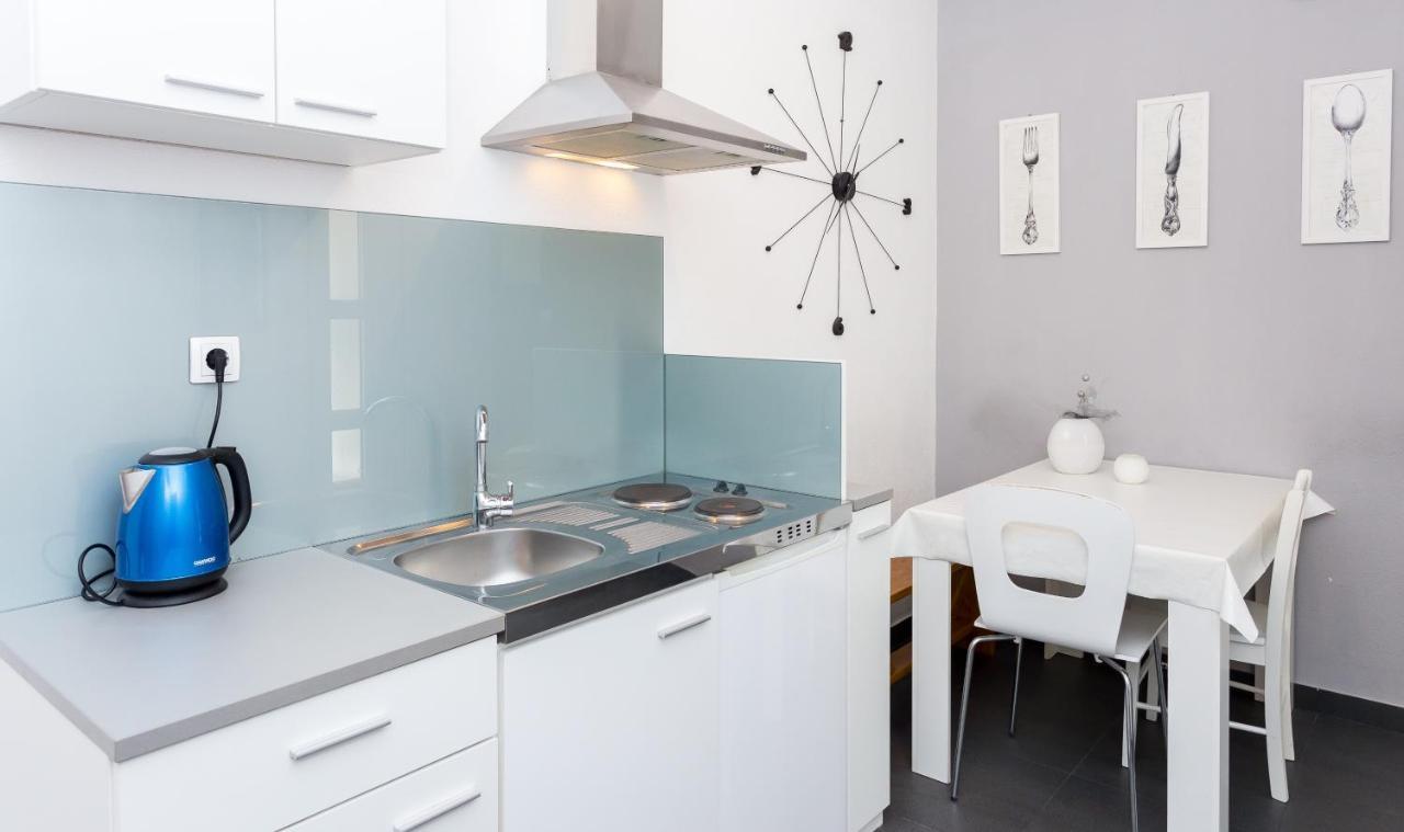 Apartments Magdales Omiš Pokój zdjęcie