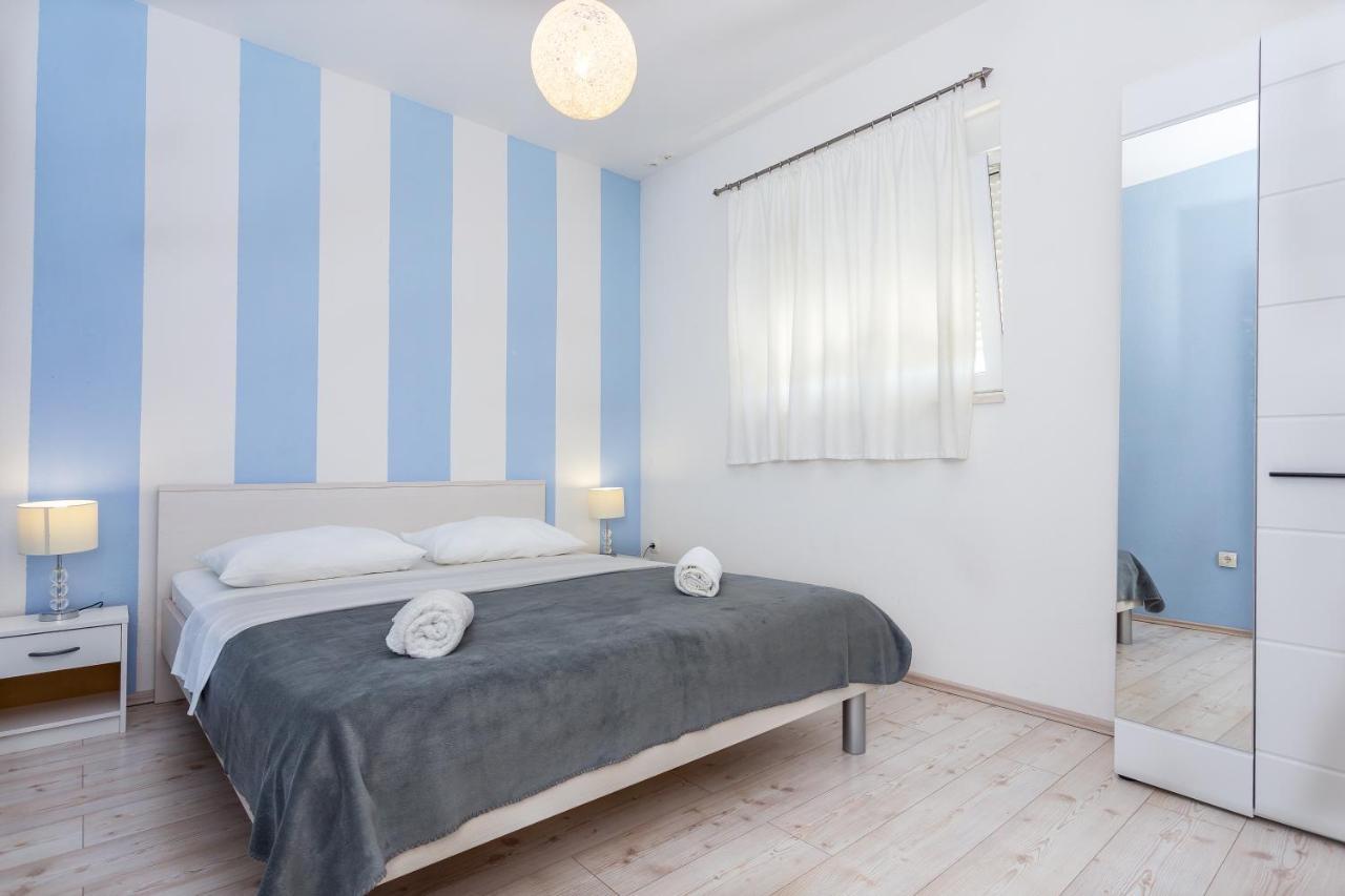 Apartments Magdales Omiš Pokój zdjęcie