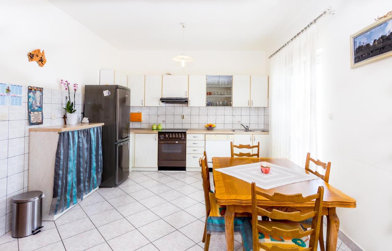 Apartments Magdales Omiš Pokój zdjęcie