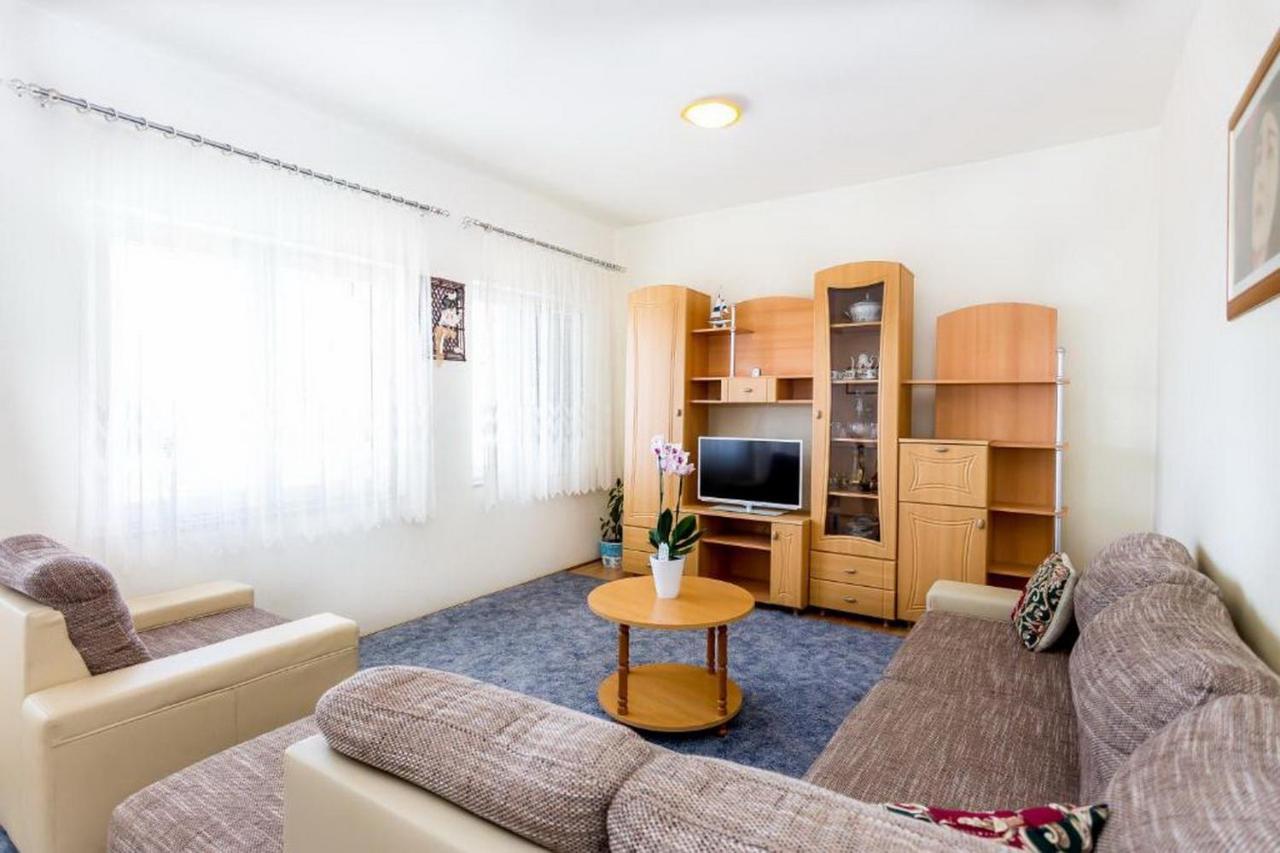 Apartments Magdales Omiš Zewnętrze zdjęcie