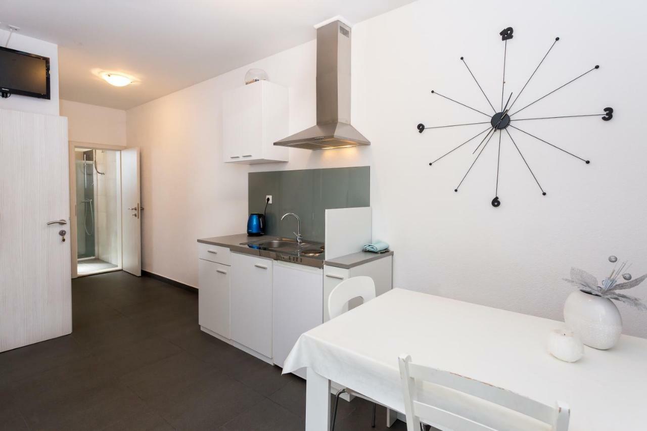 Apartments Magdales Omiš Zewnętrze zdjęcie
