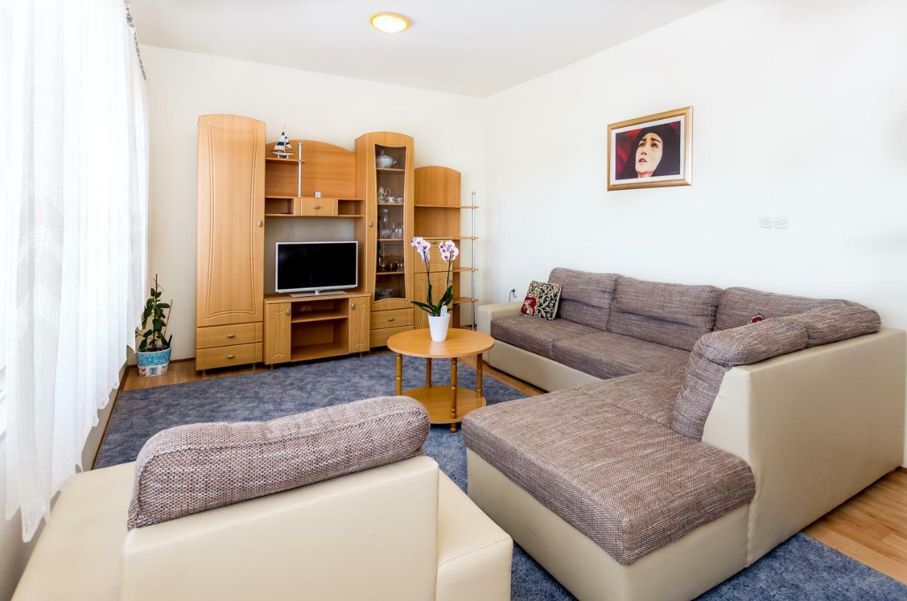 Apartments Magdales Omiš Zewnętrze zdjęcie